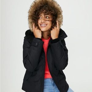 Aritzia TnA Summit Short Parka